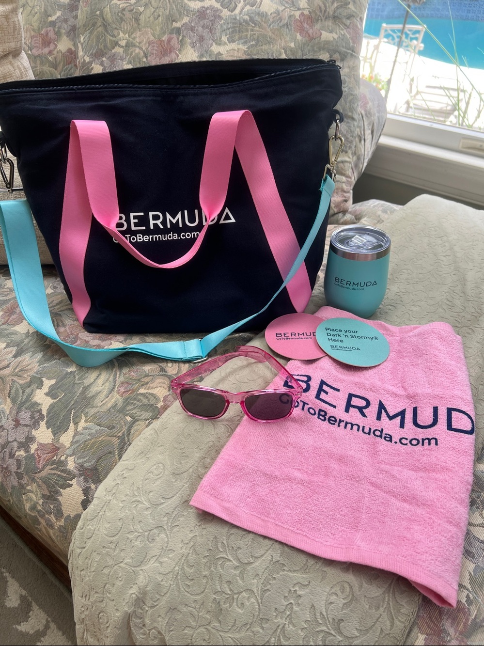 Bermuda Navy Tote with Pink & Handles & Light Blue Strap & Goodies! New!